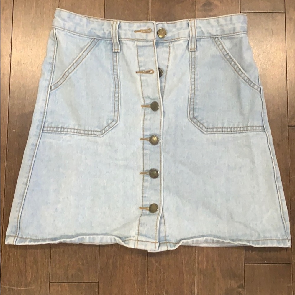 denim skirt